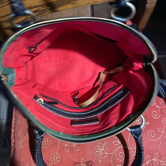 Black Dooney and Bourke satchel - Picture 2 of 3